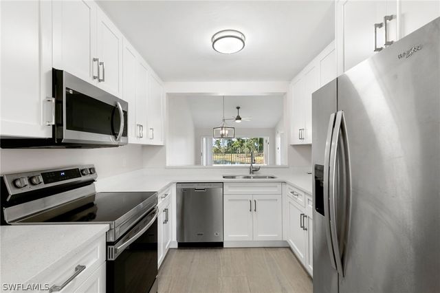 520 Augusta BLVD B204, Naples, FL 34113