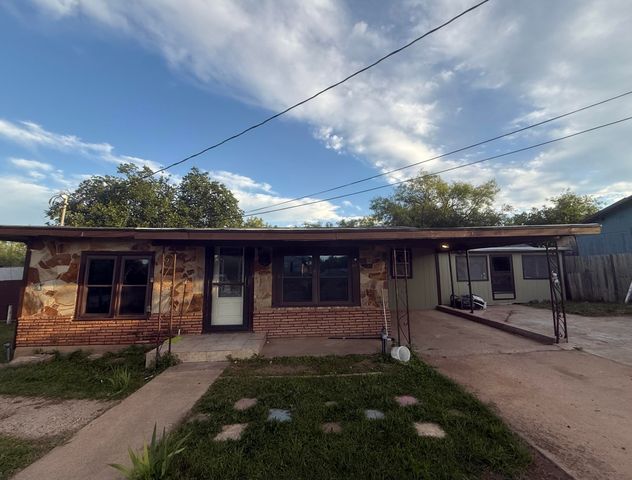 201 W Avenue W, San Angelo, TX 76903
