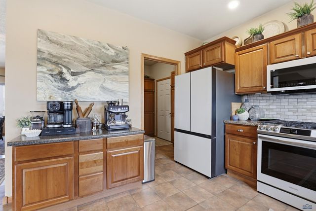 15742 GOLDEN VALLEY DR, Piedmont, SD 57769