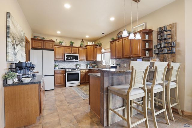 15742 GOLDEN VALLEY DR, Piedmont, SD 57769