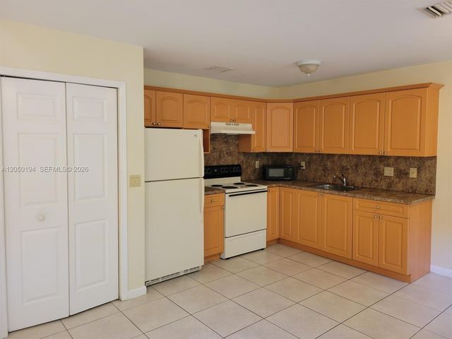 2227 Monroe St 6, Hollywood, FL 33020