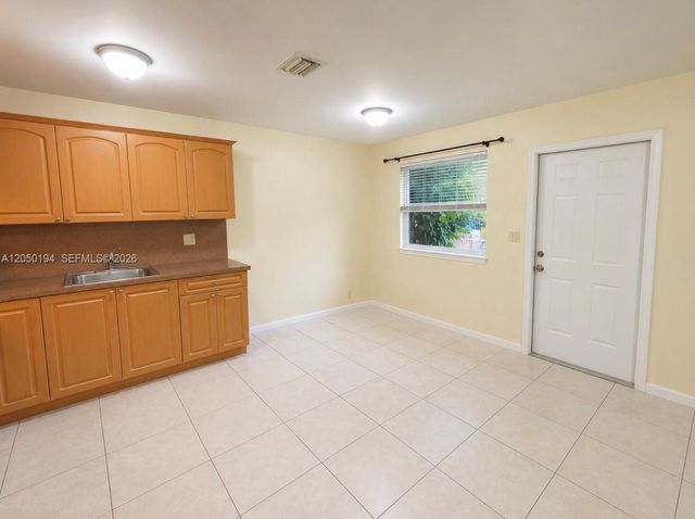 2227 Monroe St 6, Hollywood, FL 33020