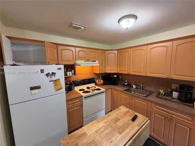 2227 Monroe St 6, Hollywood, FL 33020