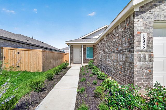16846 Spotted Oak Drive, Hockley, TX 77447