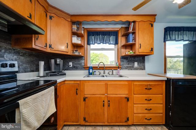 291 WATSON AVE, Coatesville, PA 19320