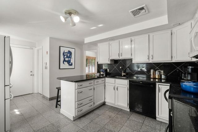 258 Edgell Rd, Framingham, MA 01701
