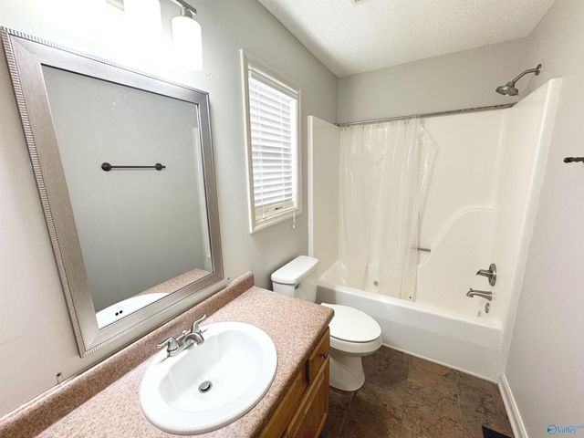 193 Hollington Drive, Huntsville, AL 35811