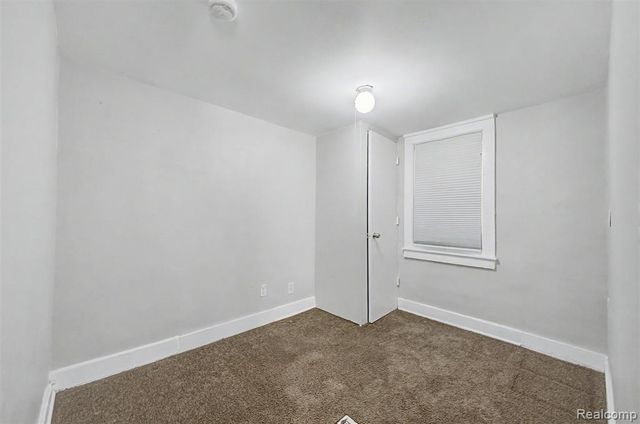 1301 E Muir Ave., Hazel Park, MI 48030