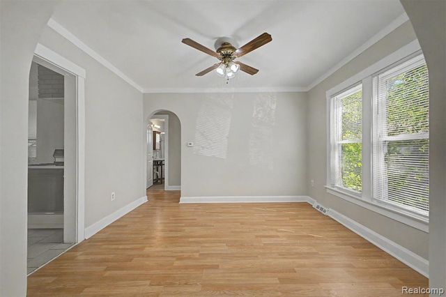 1301 E Muir Ave., Hazel Park, MI 48030