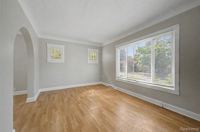1301 E Muir Ave., Hazel Park, MI 48030