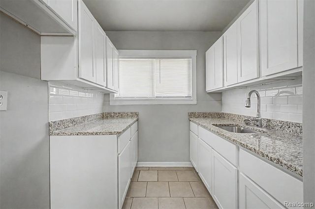 1301 E Muir Ave., Hazel Park, MI 48030