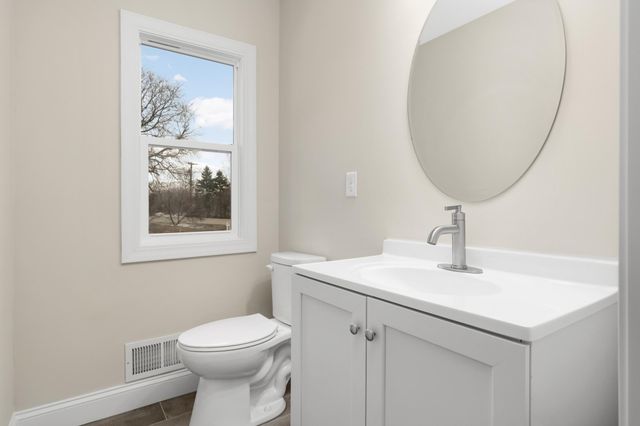 1077 Century Avenue S, Maplewood, MN 55119