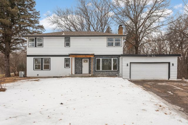 1077 Century Avenue S, Maplewood, MN 55119