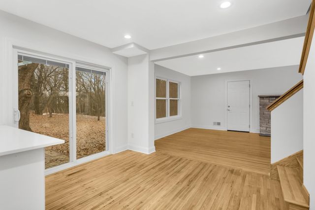 1077 Century Avenue S, Maplewood, MN 55119