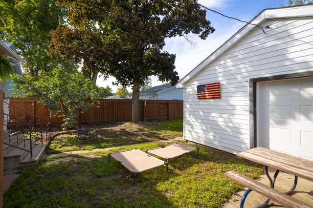 805 E Exchange Street, Owosso, MI 48867