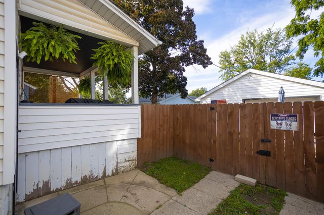 805 E Exchange Street, Owosso, MI 48867