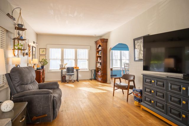 805 E Exchange Street, Owosso, MI 48867