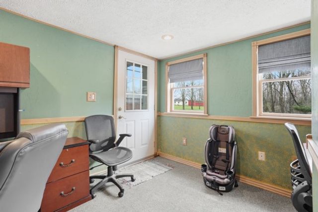 733 Mercer Rd, Beaver, PA 15010