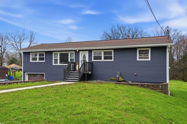 733 Mercer Rd, Beaver, PA 15010