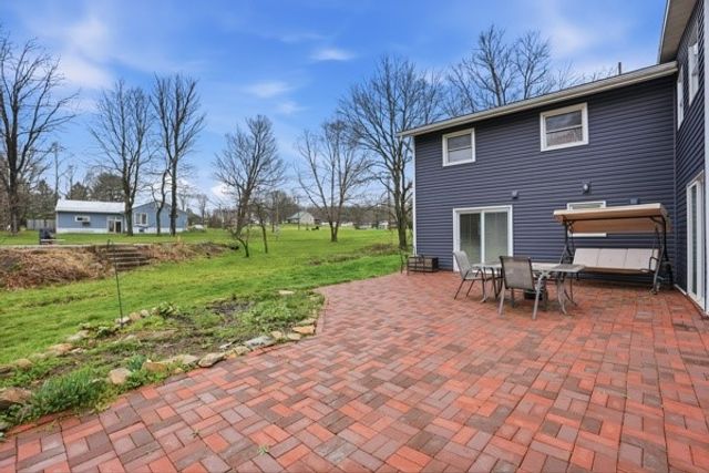 733 Mercer Rd, Beaver, PA 15010