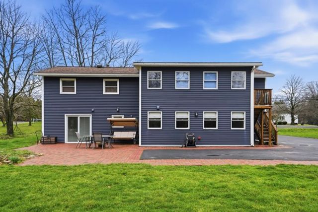 733 Mercer Rd, Beaver, PA 15010