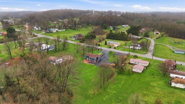 733 Mercer Rd, Beaver, PA 15010