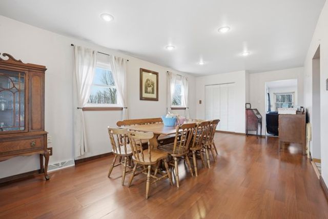 733 Mercer Rd, Beaver, PA 15010