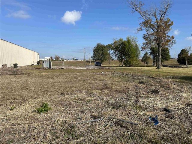 335 W College Street, Lake Charles, LA 70605