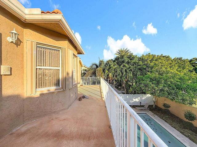 16918 SW 16th Street, Pembroke Pines, FL 33027