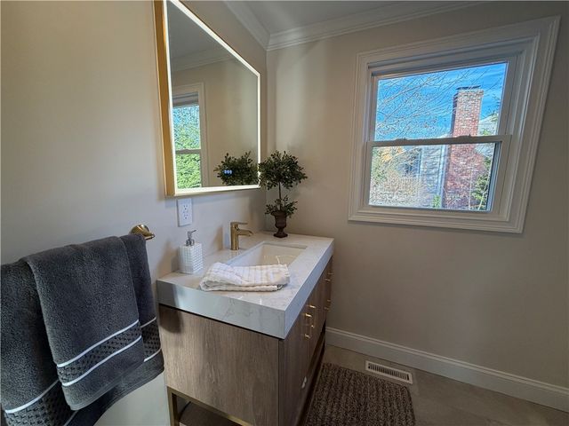 199 FIRST Avenue, East Greenwich, RI 02818