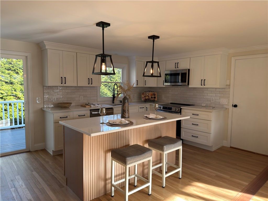 199 FIRST Avenue, East Greenwich, RI 02818