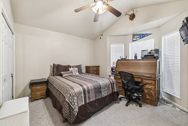 1825 Lois St, Kerrville, TX 78028