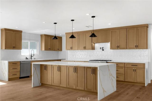 4656 Greenbush, Sherman Oaks, CA 91423