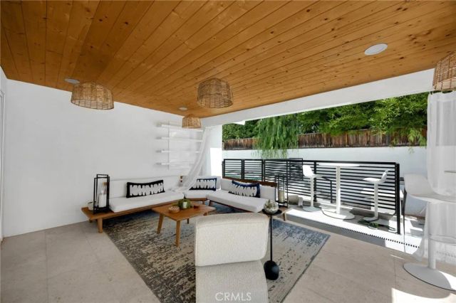 4656 Greenbush, Sherman Oaks, CA 91423