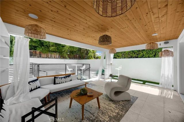 4656 Greenbush, Sherman Oaks, CA 91423