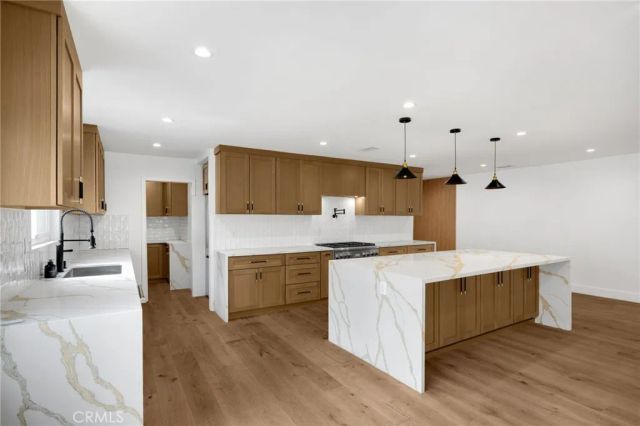 4656 Greenbush, Sherman Oaks, CA 91423