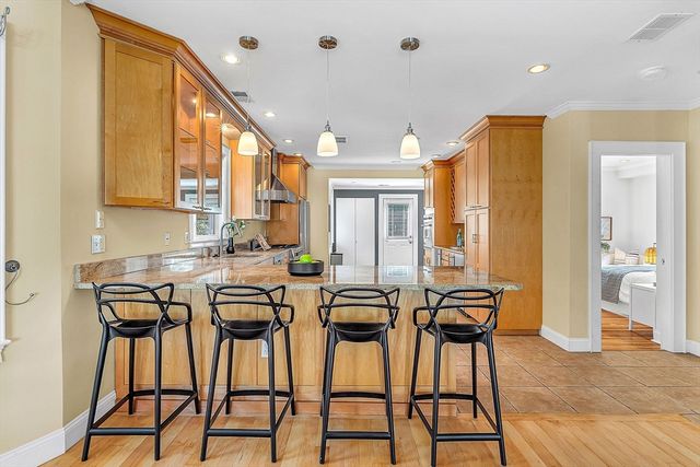 32 Copley St 2, Cambridge, MA 02138