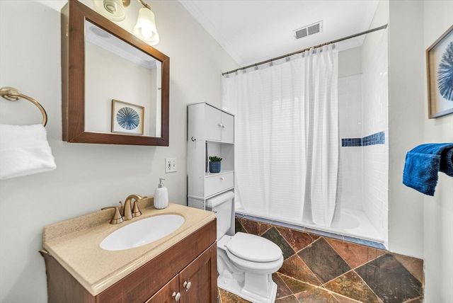 32 Copley St 2, Cambridge, MA 02138