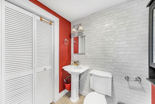 32 Copley St 2, Cambridge, MA 02138