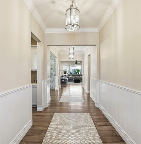 5025 Brightside Ln, Roseville, CA 95661