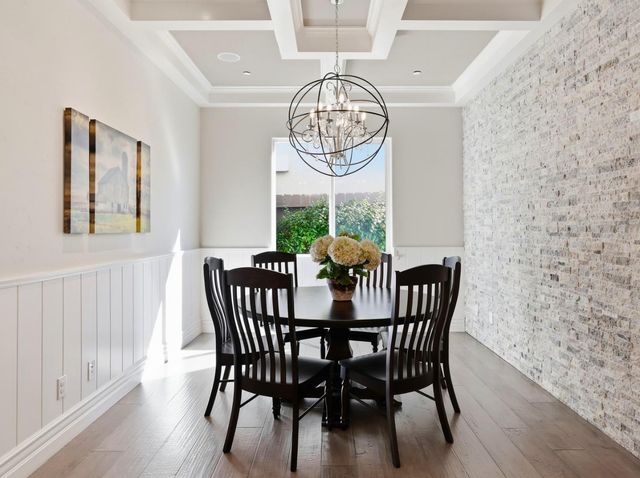 5025 Brightside Ln, Roseville, CA 95661