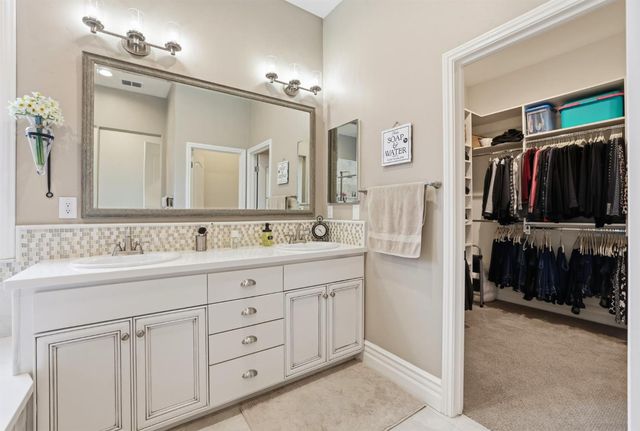 5025 Brightside Ln, Roseville, CA 95661