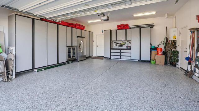 5025 Brightside Ln, Roseville, CA 95661