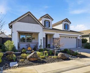 5025 Brightside Ln, Roseville, CA 95661