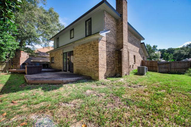 5 Calle Rio, Mary Esther, FL 32569