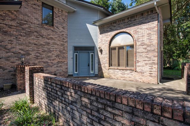 5 Calle Rio, Mary Esther, FL 32569