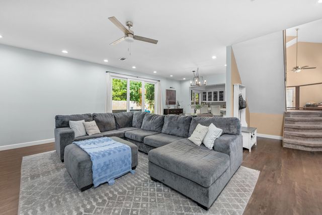 5 Calle Rio, Mary Esther, FL 32569