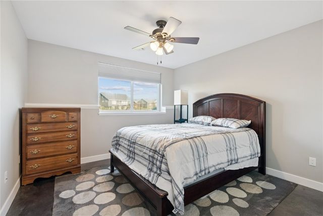 1264 Cedar Springs Dr, Marion, IA 52302