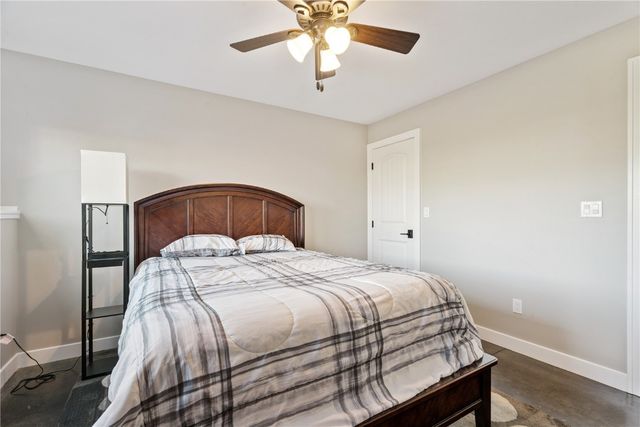 1264 Cedar Springs Dr, Marion, IA 52302