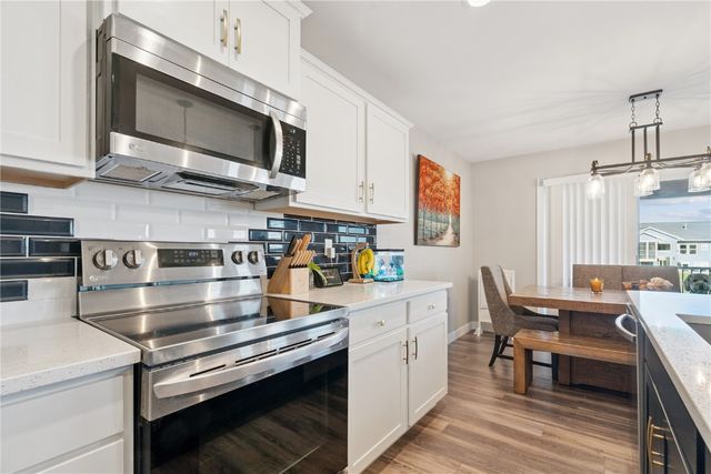 1264 Cedar Springs Dr, Marion, IA 52302